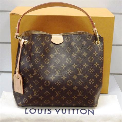 louis vuitton graceful pm m43701